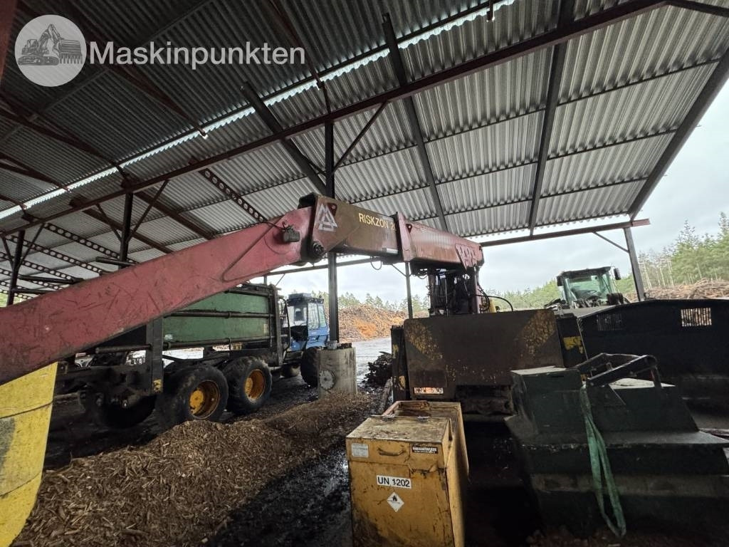 Scania P 124 G med Timberman - شاحنة قطع الأشجار: صورة 5 Scania P 124 G med Timberman - شاحنة قطع الأشجار: صورة 5