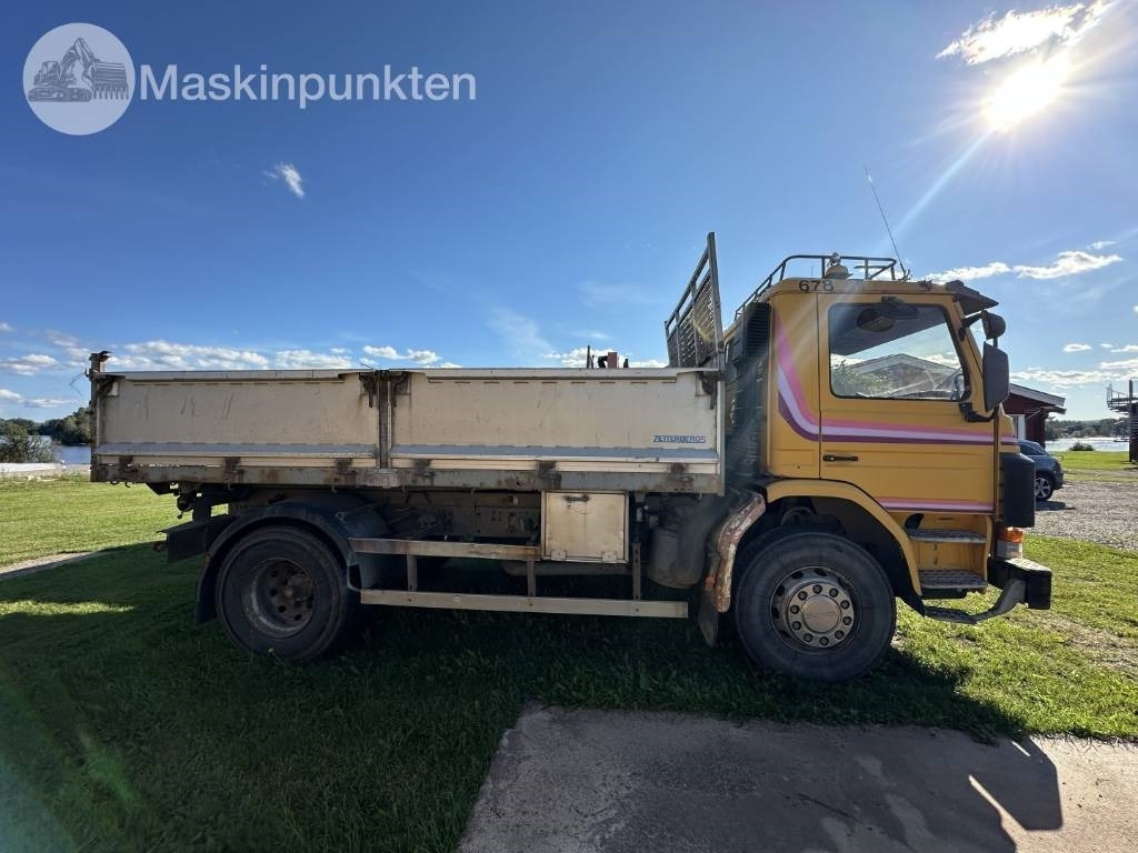 Scania P 93 HL - شاحنة قلاب: صورة 4 Scania P 93 HL - شاحنة قلاب: صورة 4