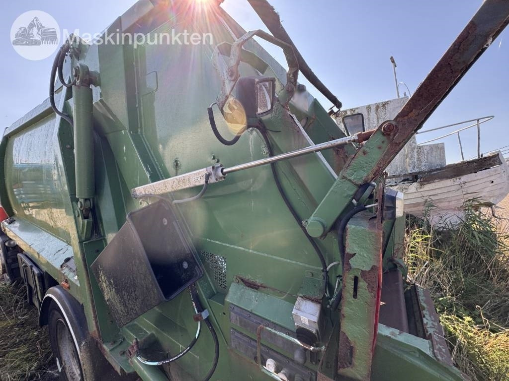 شاحنة قمامة Scania P 94 D: صورة 39