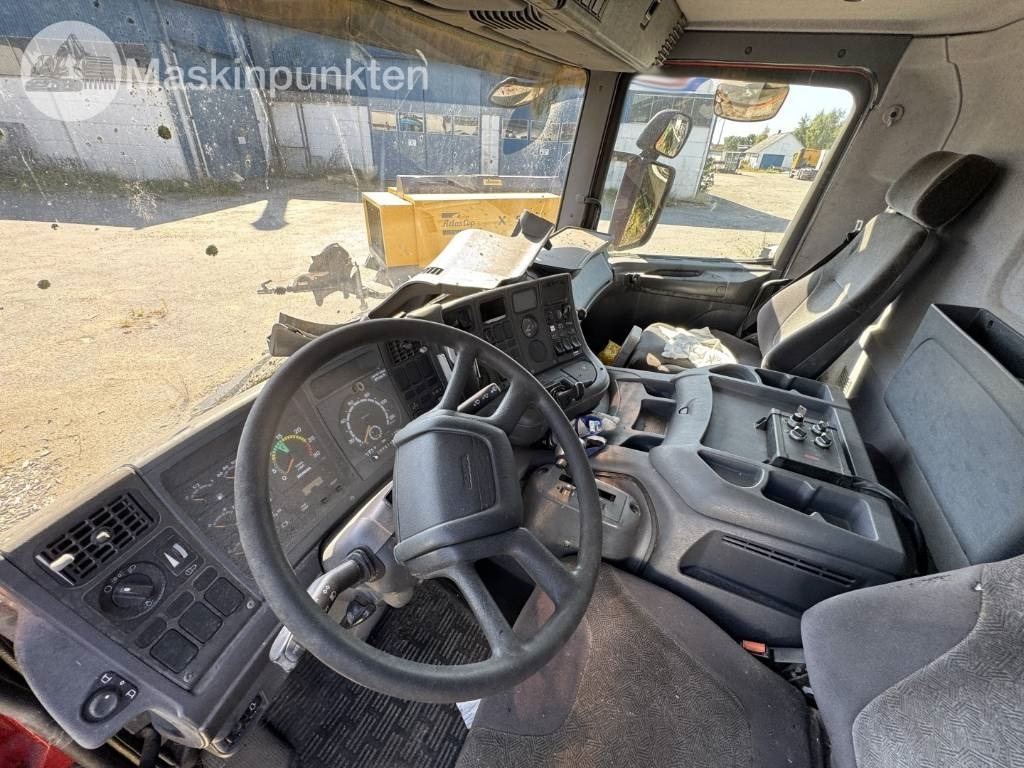 شاحنة قمامة Scania P 94 D: صورة 24