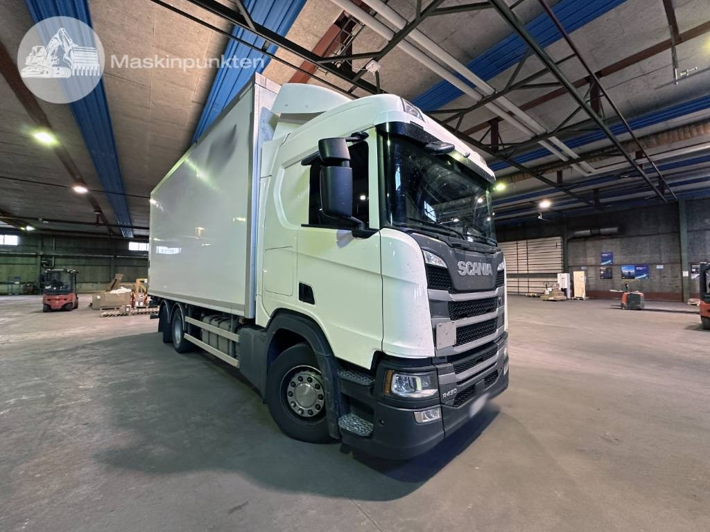 Scania R 450 - شاحنة صندوقية: صورة 1 Scania R 450 - شاحنة صندوقية: صورة 1