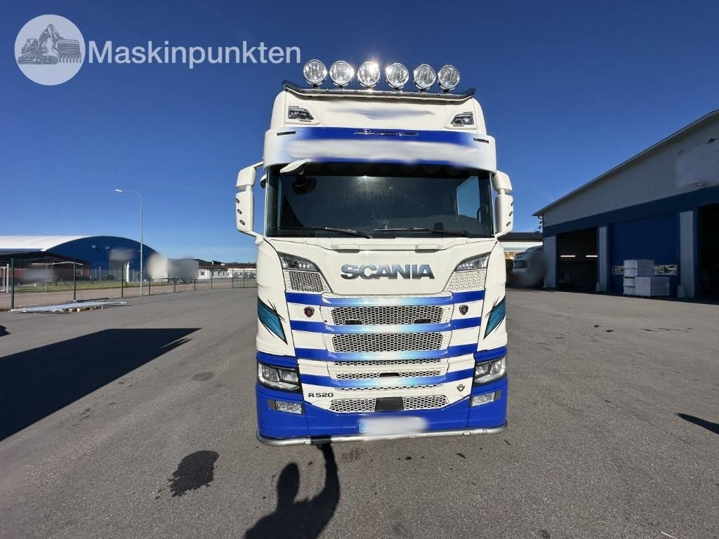 Scania R 520 - شاحنة صندوقية: صورة 2 Scania R 520 - شاحنة صندوقية: صورة 2