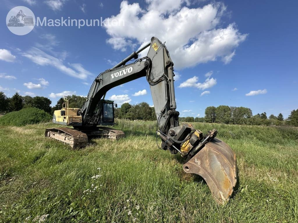 Volvo EC 290 C L - حفار زاحف: صورة 1 Volvo EC 290 C L - حفار زاحف: صورة 1