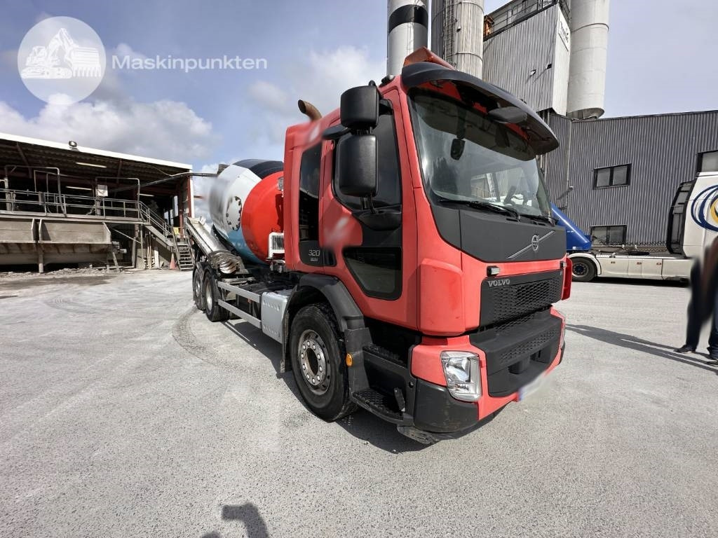 Volvo FE 320 - شاحنة خلاطة خرسانة: صورة 3 Volvo FE 320 - شاحنة خلاطة خرسانة: صورة 3