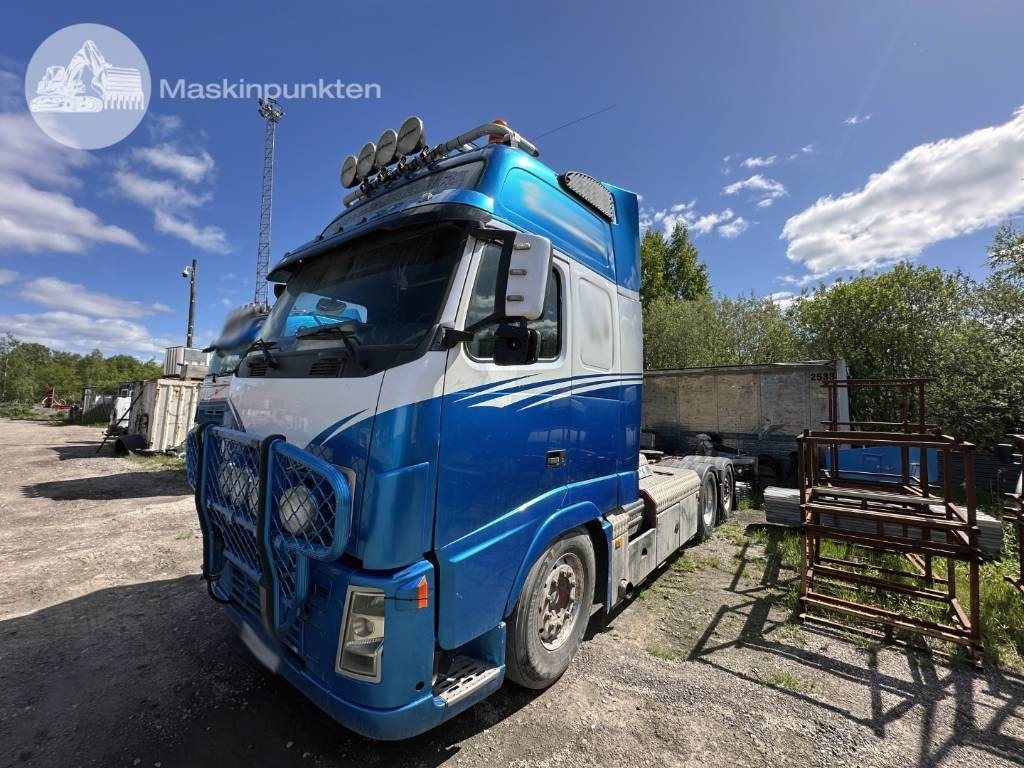 Volvo FH 12 460 - مقطورة السحب: صورة 1 Volvo FH 12 460 - مقطورة السحب: صورة 1