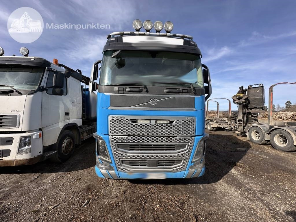 Volvo FH 16 750  - شاحنة قطع الأشجار: صورة 4 Volvo FH 16 750  - شاحنة قطع الأشجار: صورة 4