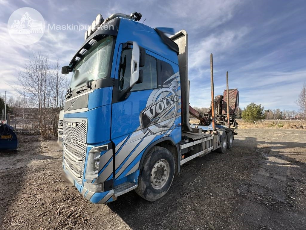 Volvo FH 16 750  - شاحنة قطع الأشجار: صورة 3 Volvo FH 16 750  - شاحنة قطع الأشجار: صورة 3