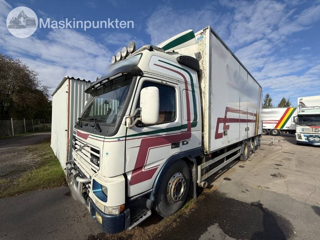 Volvo FM 12 - شاحنة صندوقية: صورة 1 Volvo FM 12 - شاحنة صندوقية: صورة 1