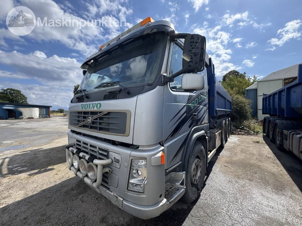 Volvo FM 440 CAMELEONT + BERFLAK + BETONGBLANDARE - ناقلة حاويات/ شاحنة حاويات: صورة 1 Volvo FM 440 CAMELEONT + BERFLAK + BETONGBLANDARE - ناقلة حاويات/ شاحنة حاويات: صورة 1