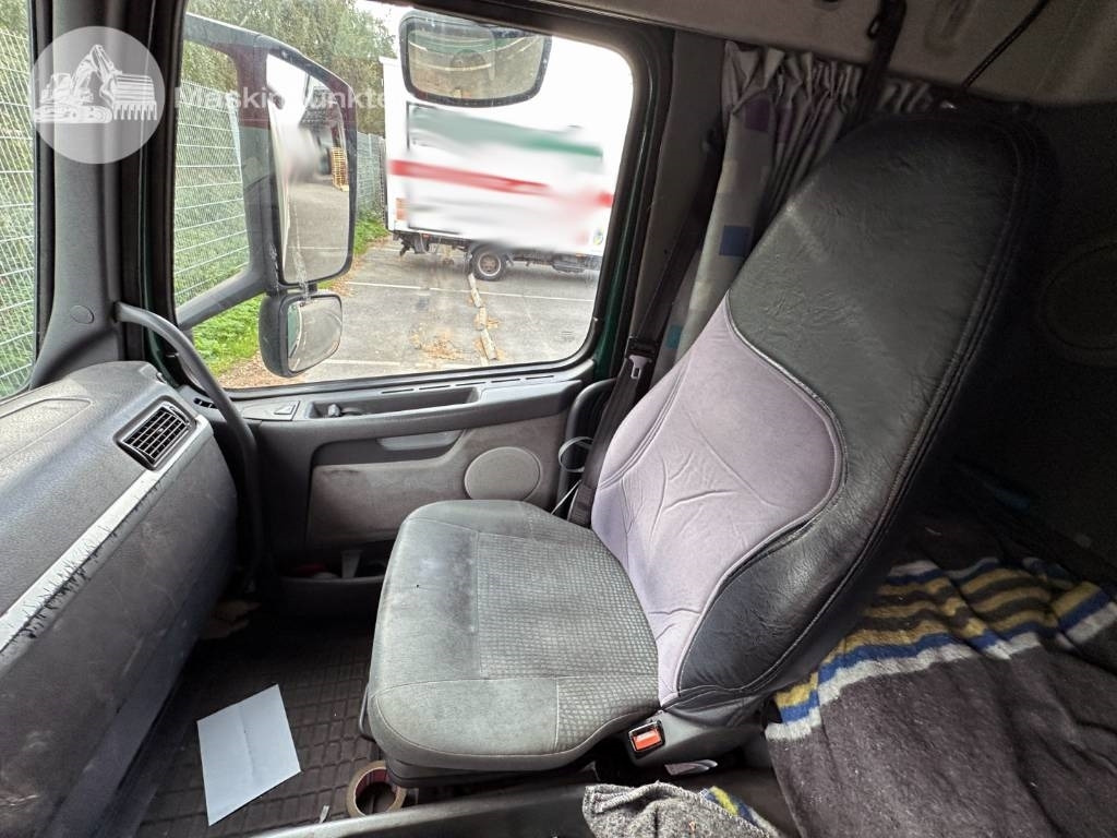 شاحنة صندوقية Volvo FM 9 300: صورة 35