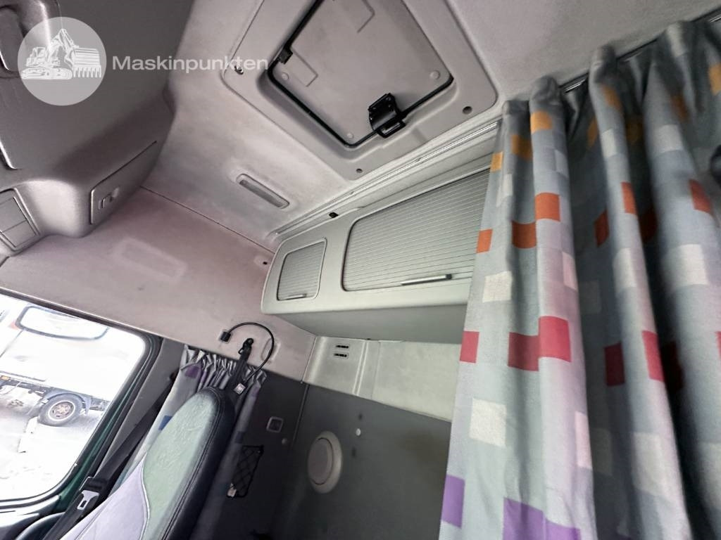 شاحنة صندوقية Volvo FM 9 300: صورة 19