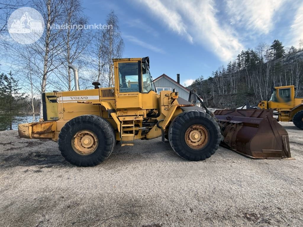 Volvo L 120 C - اللودر بعجل: صورة 4 Volvo L 120 C - اللودر بعجل: صورة 4
