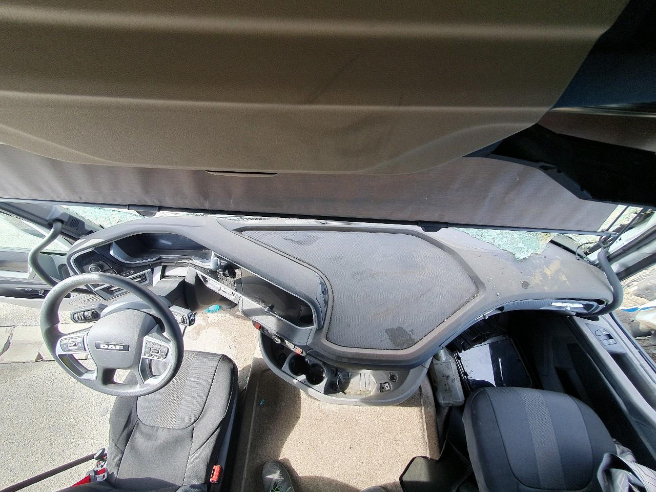 رأس تريلا DAF XF 480: صورة 11 رأس تريلا DAF XF 480: صورة 11