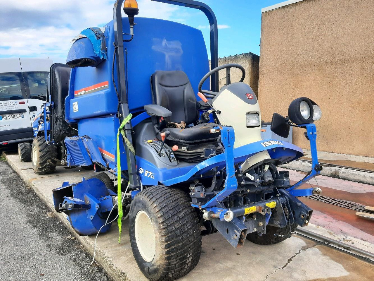 ISEKI SF370 - جزازة عشب الحدائق: صورة 1 ISEKI SF370 - جزازة عشب الحدائق: صورة 1
