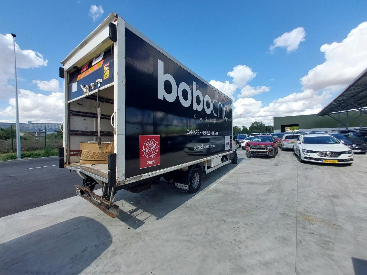 IVECO PORTEUR 65C14N - شاحنة بصندوق مغلق: صورة 4 IVECO PORTEUR 65C14N - شاحنة بصندوق مغلق: صورة 4