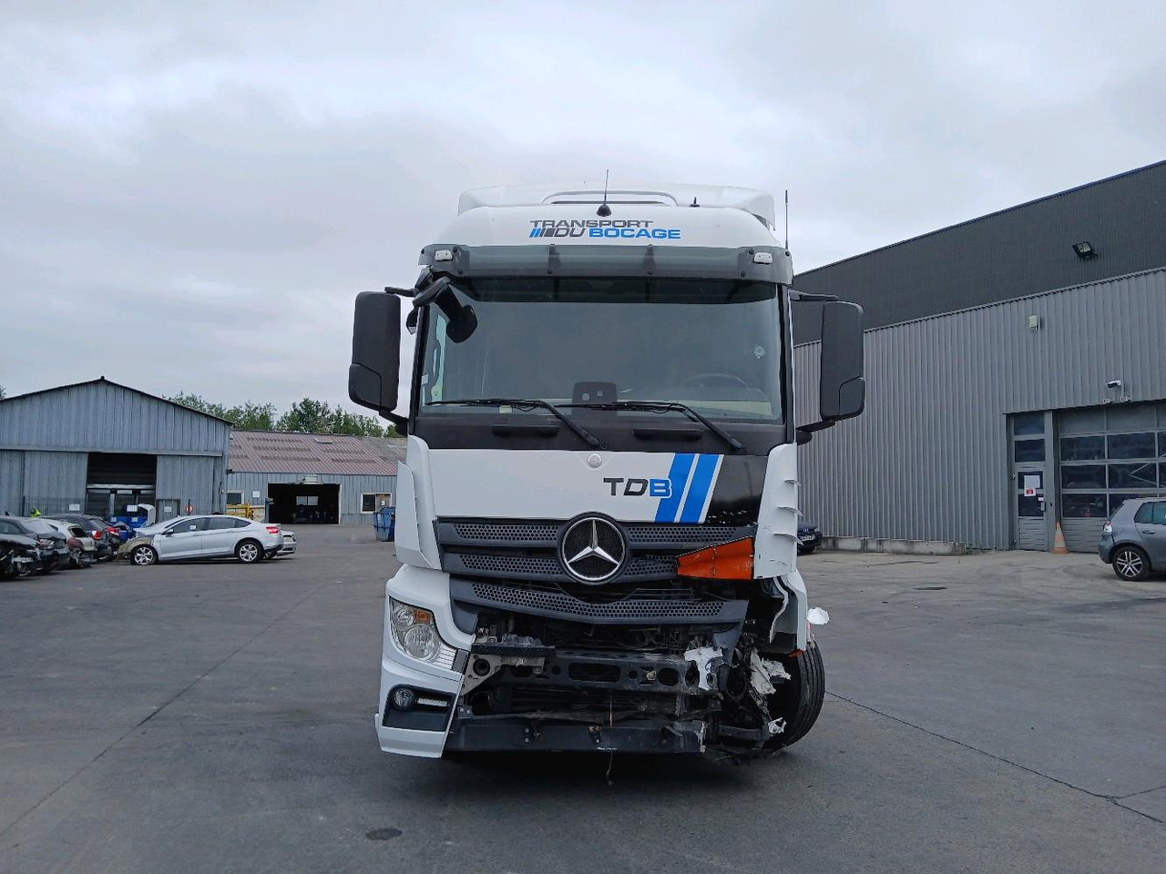 MERCEDES ACTROS 1845 LS 4*2 - رأس تريلا: صورة 2 MERCEDES ACTROS 1845 LS 4*2 - رأس تريلا: صورة 2