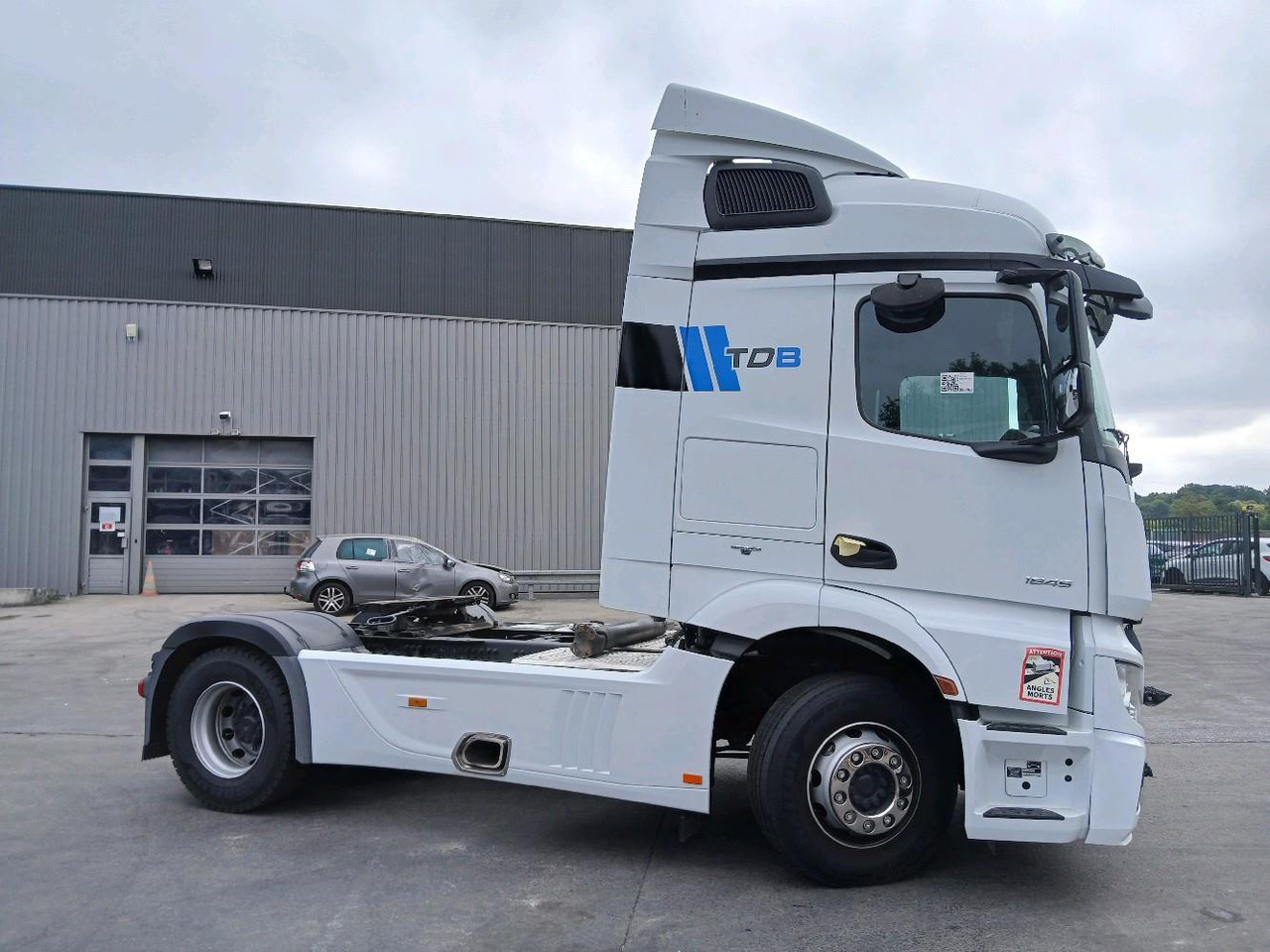 MERCEDES ACTROS 1845 LS 4*2 - رأس تريلا: صورة 3 MERCEDES ACTROS 1845 LS 4*2 - رأس تريلا: صورة 3