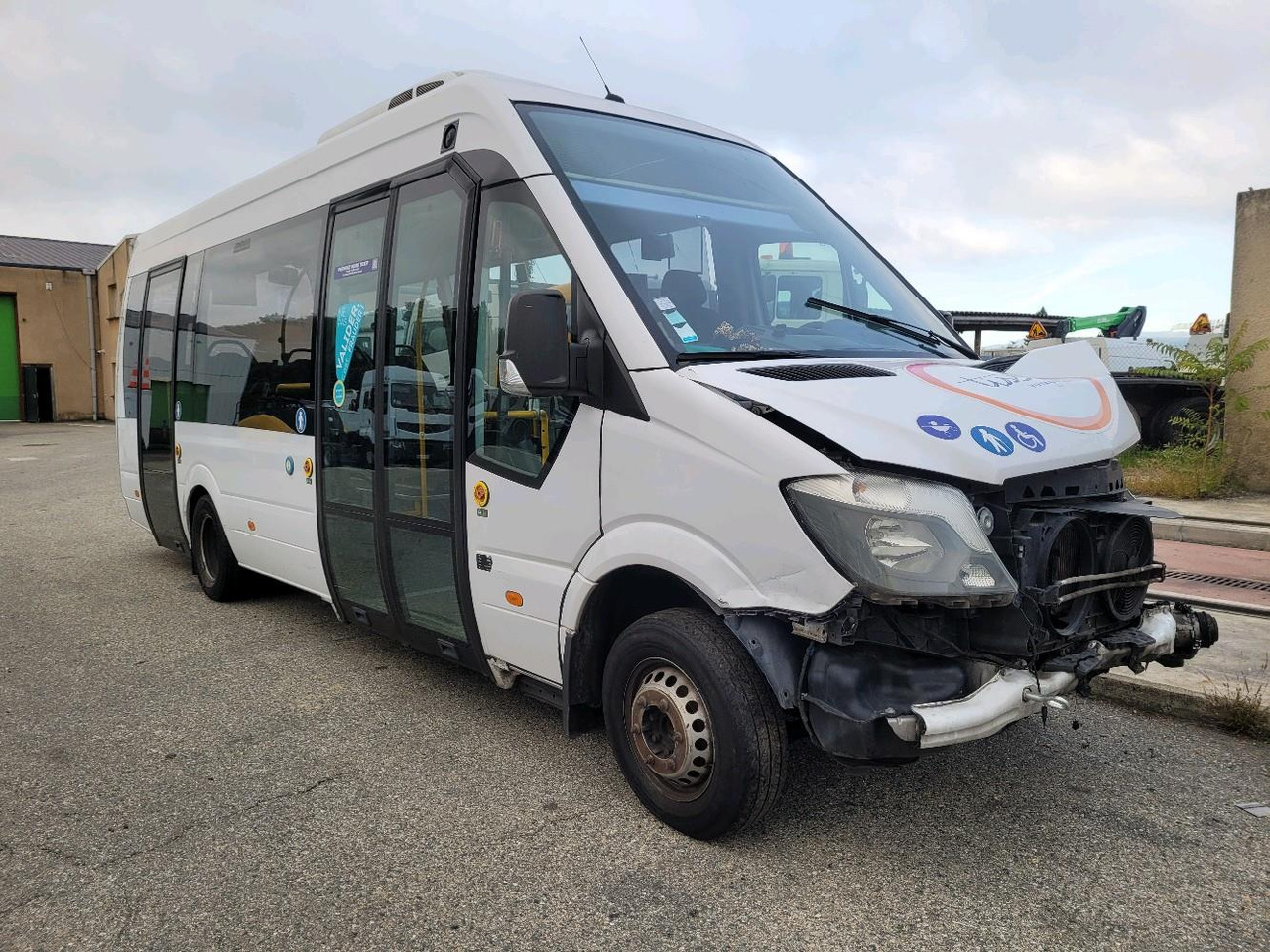 MERCEDES SPRINTER II CHASSIS 5.0T 516 C - حافلة صغيرة, ميكروباص: صورة 1 MERCEDES SPRINTER II CHASSIS 5.0T 516 C - حافلة صغيرة, ميكروباص: صورة 1