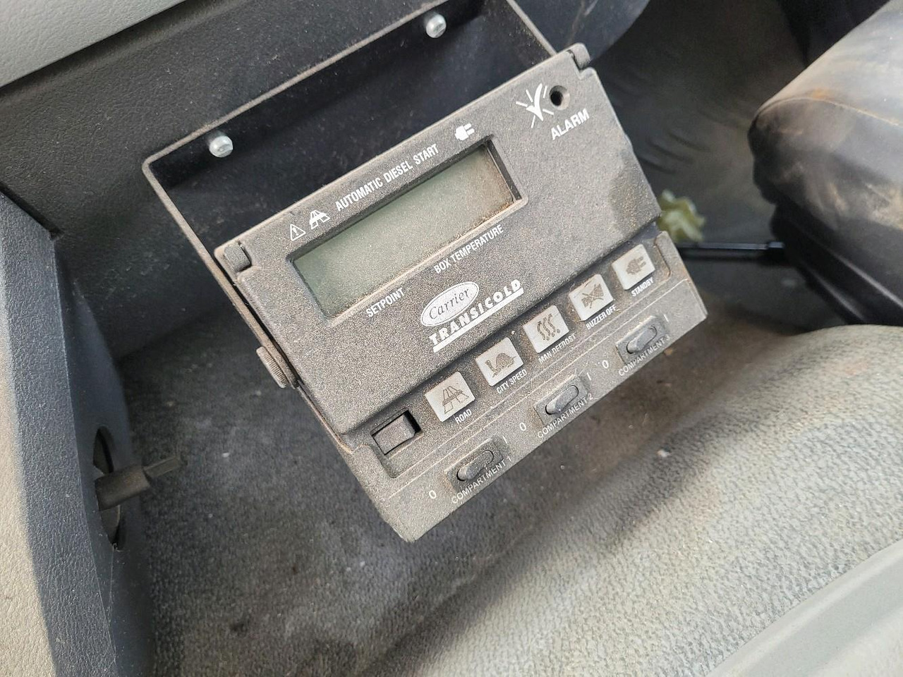 شاحنة بهيكل معدني للمقصورة RENAULT D12: صورة 18