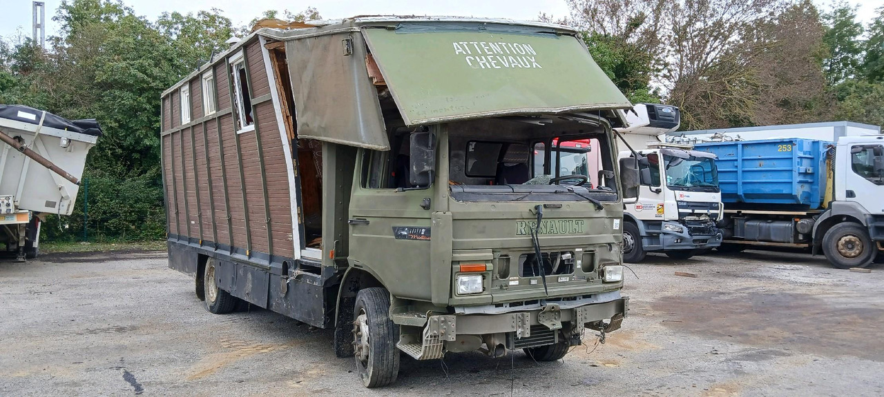 RENAULT M180 PORTEUR BETAILLERE - شاحنة نقل خيل: صورة 1 RENAULT M180 PORTEUR BETAILLERE - شاحنة نقل خيل: صورة 1