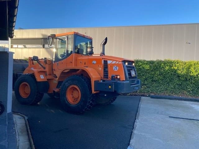 اللودر بعجل Doosan DL 200: صورة 6