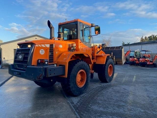 اللودر بعجل Doosan DL 200: صورة 15