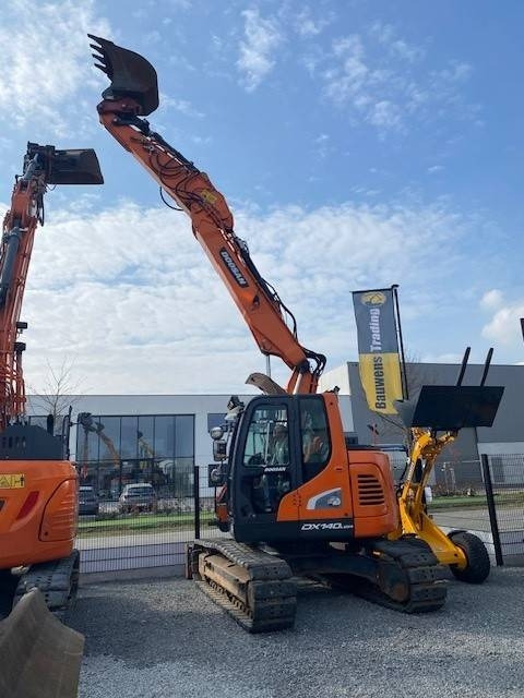 Doosan DX140 LCR-5 - حفار زاحف: صورة 1 Doosan DX140 LCR-5 - حفار زاحف: صورة 1