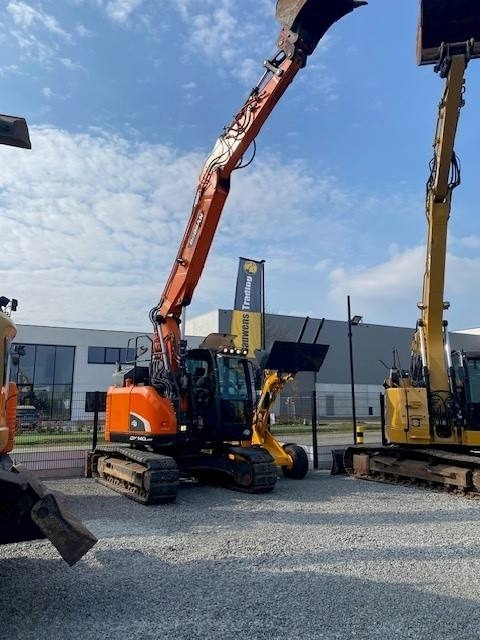 حفار زاحف Doosan DX140LCR-5: صورة 8