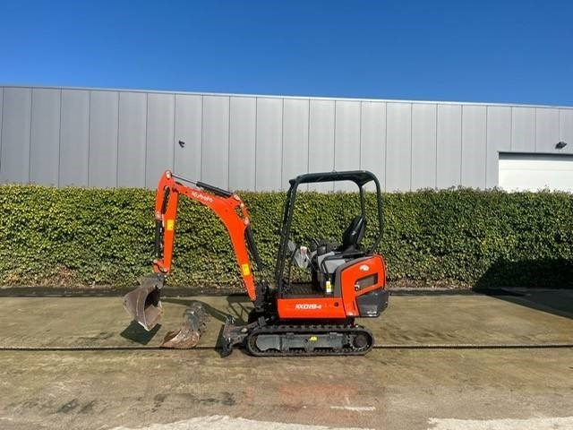 Kubota KX 019-4 - حفار صغير: صورة 1 Kubota KX 019-4 - حفار صغير: صورة 1