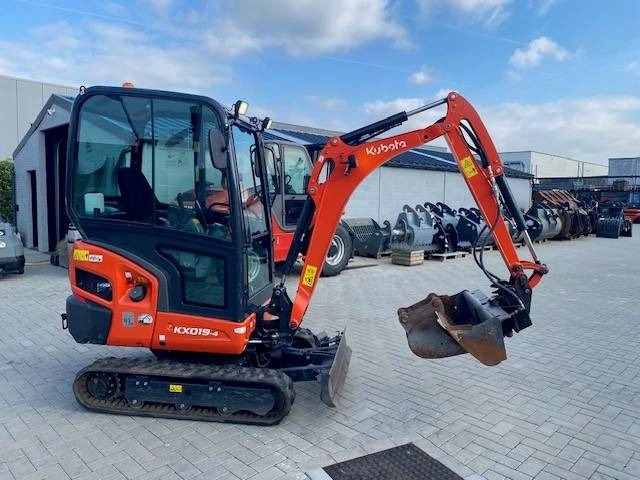 Kubota KX 019-4 - حفار صغير: صورة 1 Kubota KX 019-4 - حفار صغير: صورة 1