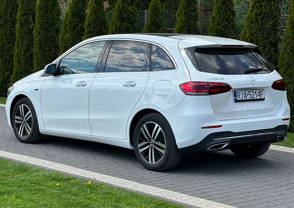 Mercedes-Benz Klasa B - سيدان: صورة 5 Mercedes-Benz Klasa B - سيدان: صورة 5