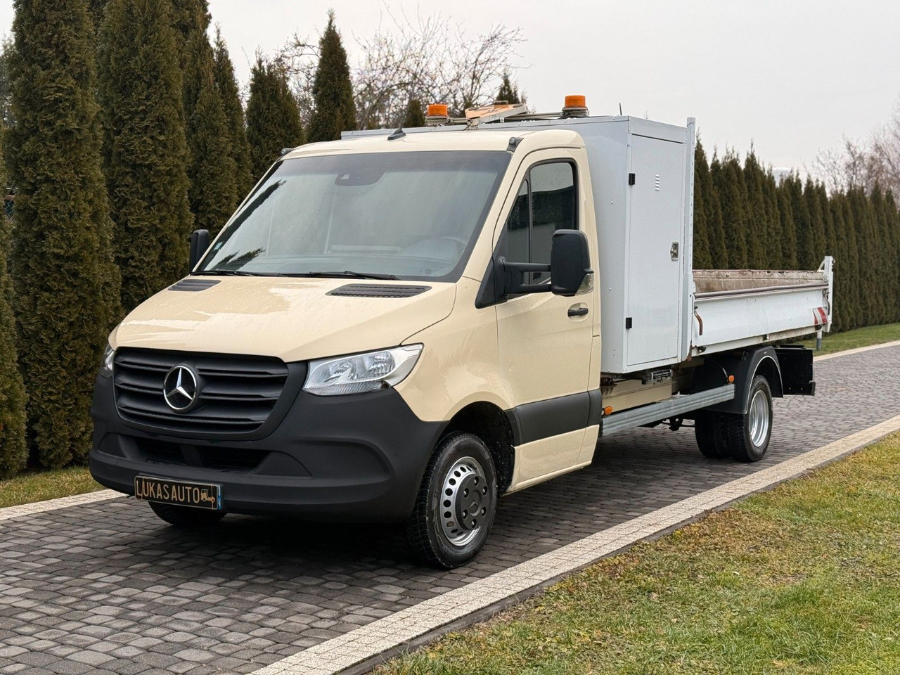 Mercedes-Benz SPRINTER TIPPER - قلاب صغير: صورة 1 Mercedes-Benz SPRINTER TIPPER - قلاب صغير: صورة 1