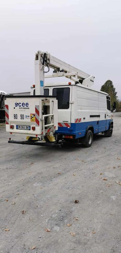 Mercedes-Benz VARIO 815D 17 M - منصة محمولة مثبتة على الشاحنة: صورة 4 Mercedes-Benz VARIO 815D 17 M - منصة محمولة مثبتة على الشاحنة: صورة 4