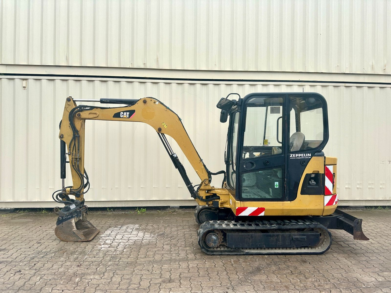 CAT 302.5C / OilQuick OQ40 / Deutsche Maschine - حفار صغير: صورة 1 CAT 302.5C / OilQuick OQ40 / Deutsche Maschine - حفار صغير: صورة 1