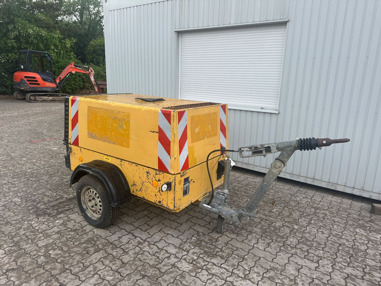 Compair C38 / DLT0406 Kompressor /1.978 H/ 7 Bar - ضاغط هوائي: صورة 2 Compair C38 / DLT0406 Kompressor /1.978 H/ 7 Bar - ضاغط هوائي: صورة 2