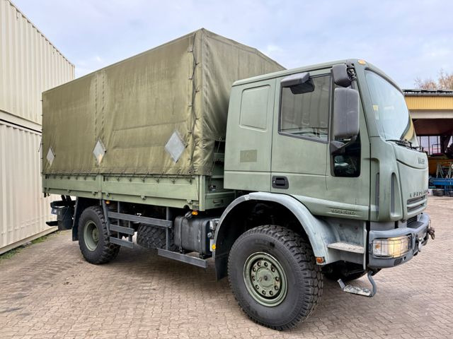 Iveco 140E24 4x4 / Armee / / Camper - شاحنة ذات ستائر جانبية: صورة 2 Iveco 140E24 4x4 / Armee / / Camper - شاحنة ذات ستائر جانبية: صورة 2