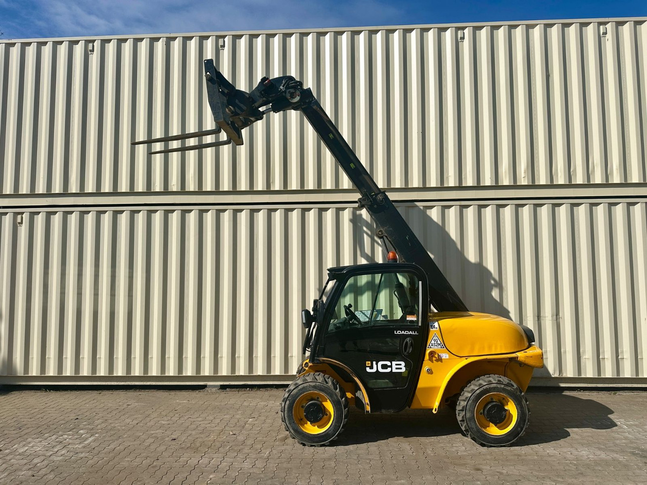 JCB 520-40 / 4 Meter / 2 Tonnen / 2.297 Bh / TOP - آلة رفع ونقل تلسكوبية: صورة 2 JCB 520-40 / 4 Meter / 2 Tonnen / 2.297 Bh / TOP - آلة رفع ونقل تلسكوبية: صورة 2