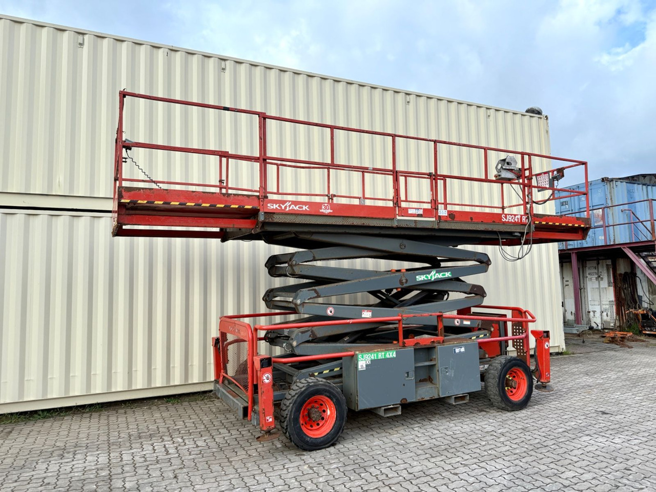 Skyjack SJ9241 4x4 Diesel / 14.5 Meter / 2015 BJ - منصة محمولة مثبتة على الشاحنة: صورة 4 Skyjack SJ9241 4x4 Diesel / 14.5 Meter / 2015 BJ - منصة محمولة مثبتة على الشاحنة: صورة 4