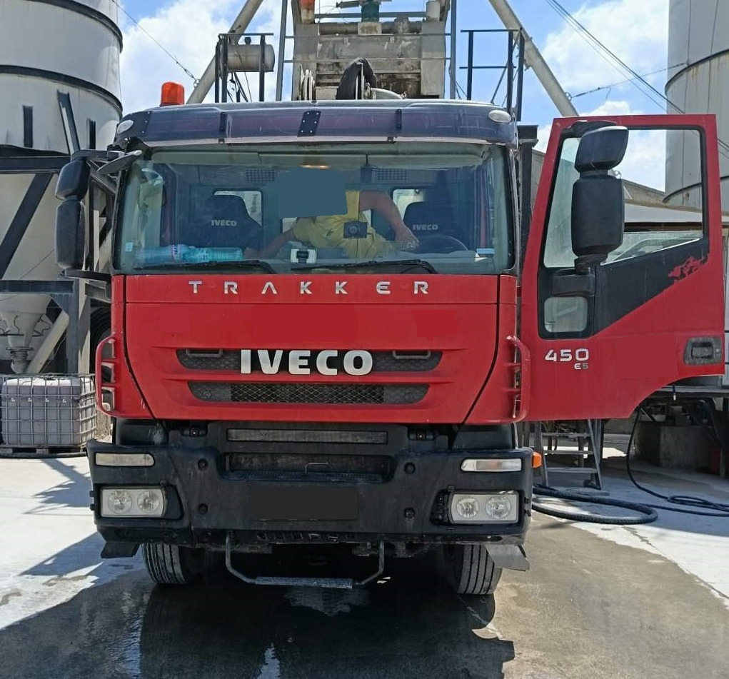 IVECO TRAKKER 450 COIME 35 - مضخة خرسانة: صورة 2 IVECO TRAKKER 450 COIME 35 - مضخة خرسانة: صورة 2