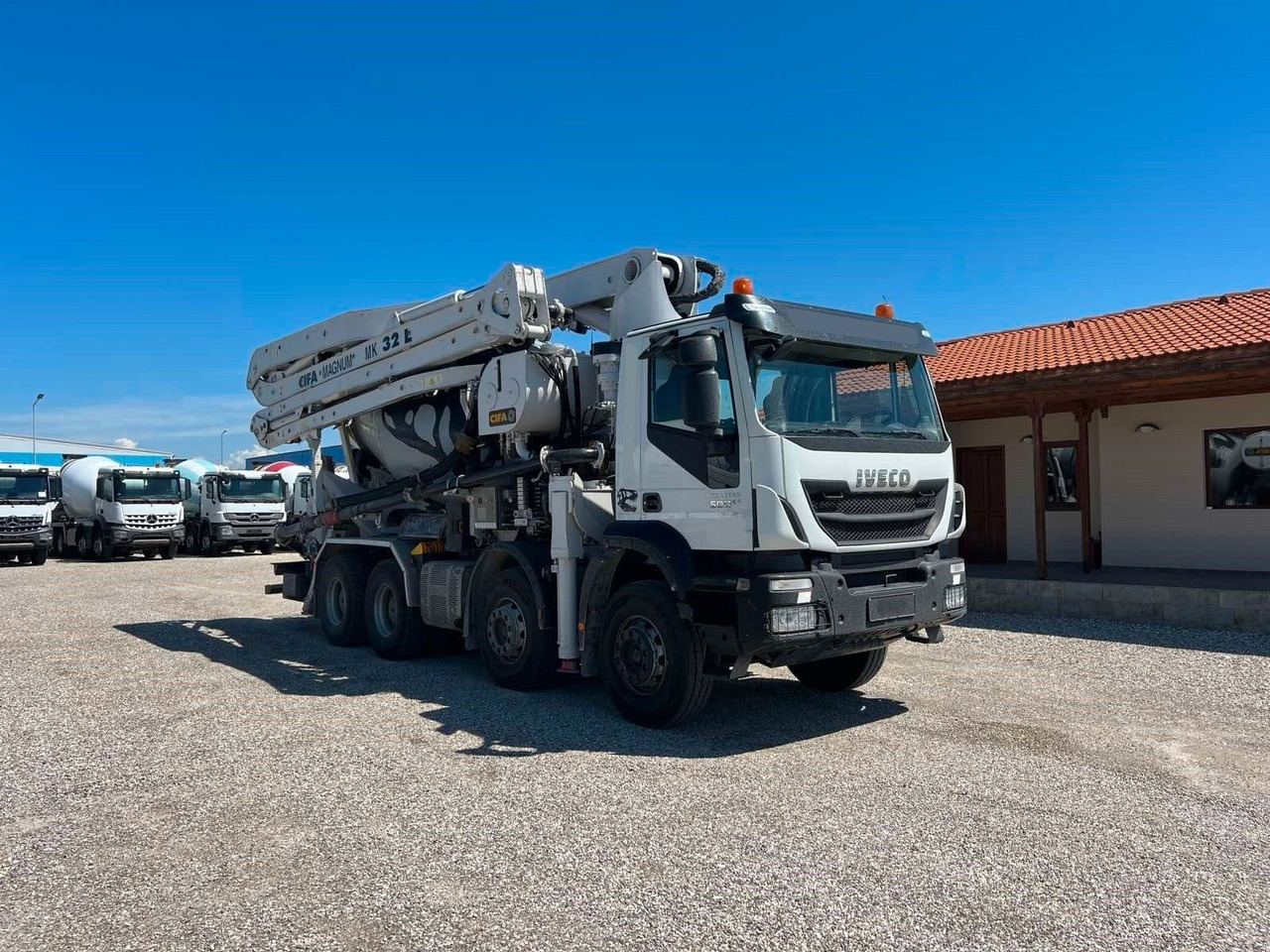 Iveco TRAKKER 500 CIFA MAGNUM MK32L - مضخة خرسانة: صورة 1 Iveco TRAKKER 500 CIFA MAGNUM MK32L - مضخة خرسانة: صورة 1