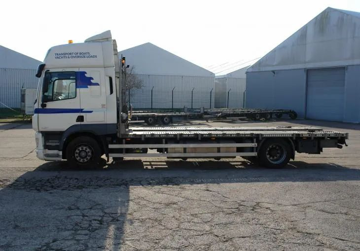 DAF CF 410 EURO 6 Laweta - Platforma super stan - شاحنات مسطحة: صورة 5 DAF CF 410 EURO 6 Laweta - Platforma super stan - شاحنات مسطحة: صورة 5