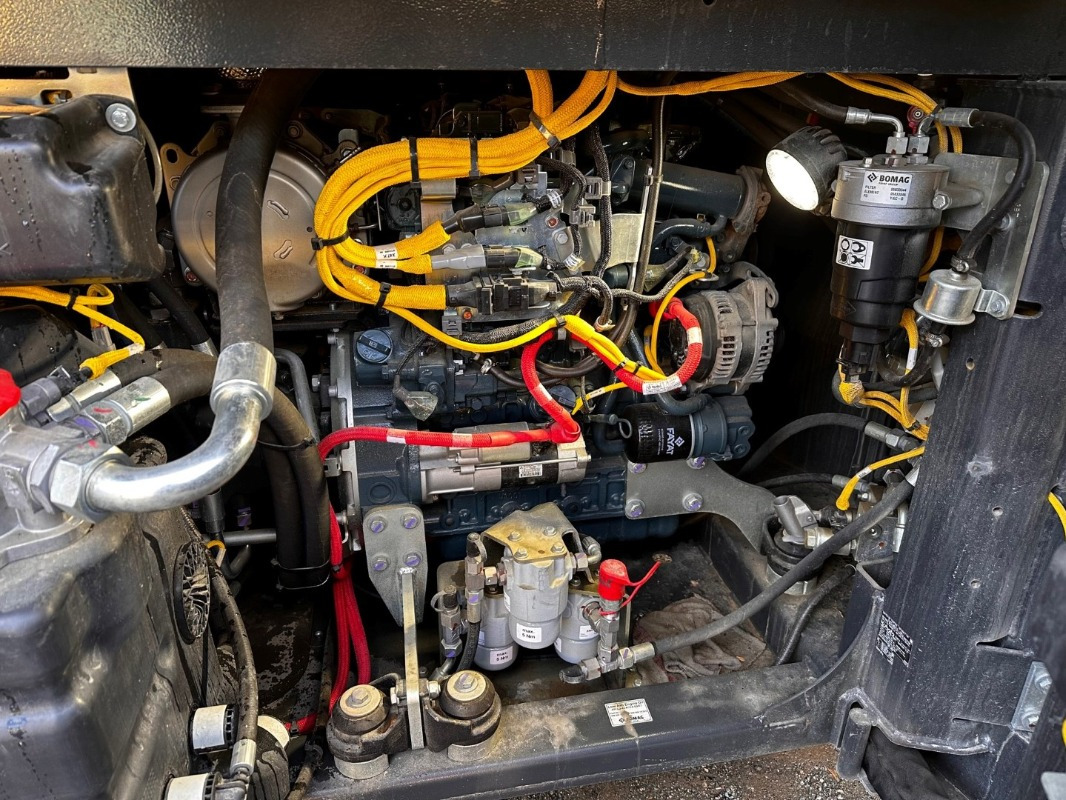 BOMAG DE BW 154 AP-5 AM - رَصَّاص الطرق: صورة 4 BOMAG DE BW 154 AP-5 AM - رَصَّاص الطرق: صورة 4