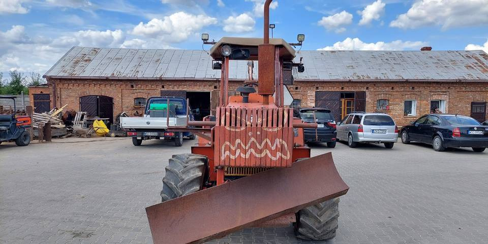 Koparka łańcuchowa Ditch Witch 8020 85KM - حفار خنادق: صورة 3 Koparka łańcuchowa Ditch Witch 8020 85KM - حفار خنادق: صورة 3