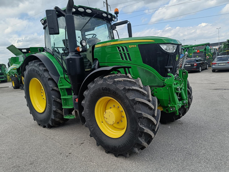 John Deere 6215R - جرار: صورة 1 John Deere 6215R - جرار: صورة 1
