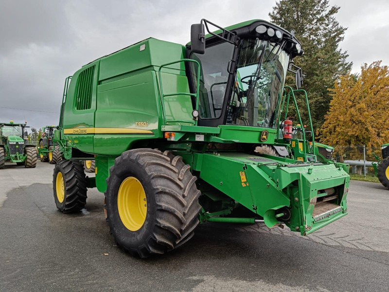 John Deere T550 - حصادة: صورة 1 John Deere T550 - حصادة: صورة 1