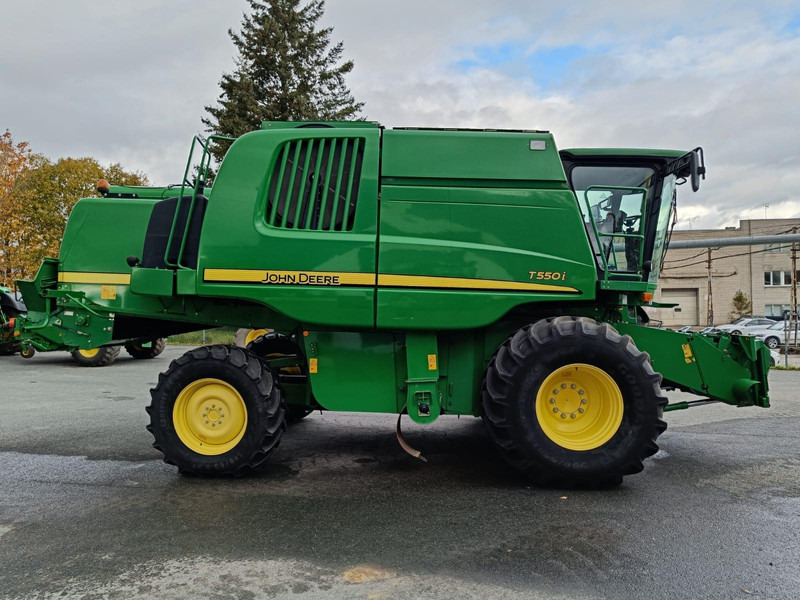 John Deere T550 - حصادة: صورة 2 John Deere T550 - حصادة: صورة 2