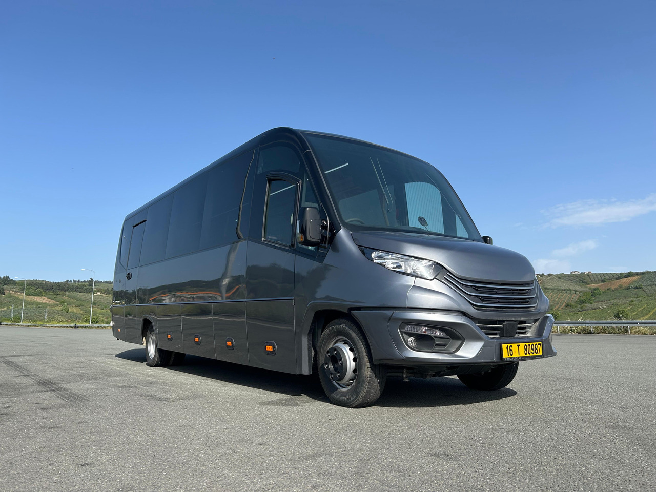 IVECO DAILY - RIGHT HAND DRIVE TOURISTIC VEHICLE - حافلة نقل لمسافات طويلة: صورة 1 IVECO DAILY - RIGHT HAND DRIVE TOURISTIC VEHICLE - حافلة نقل لمسافات طويلة: صورة 1