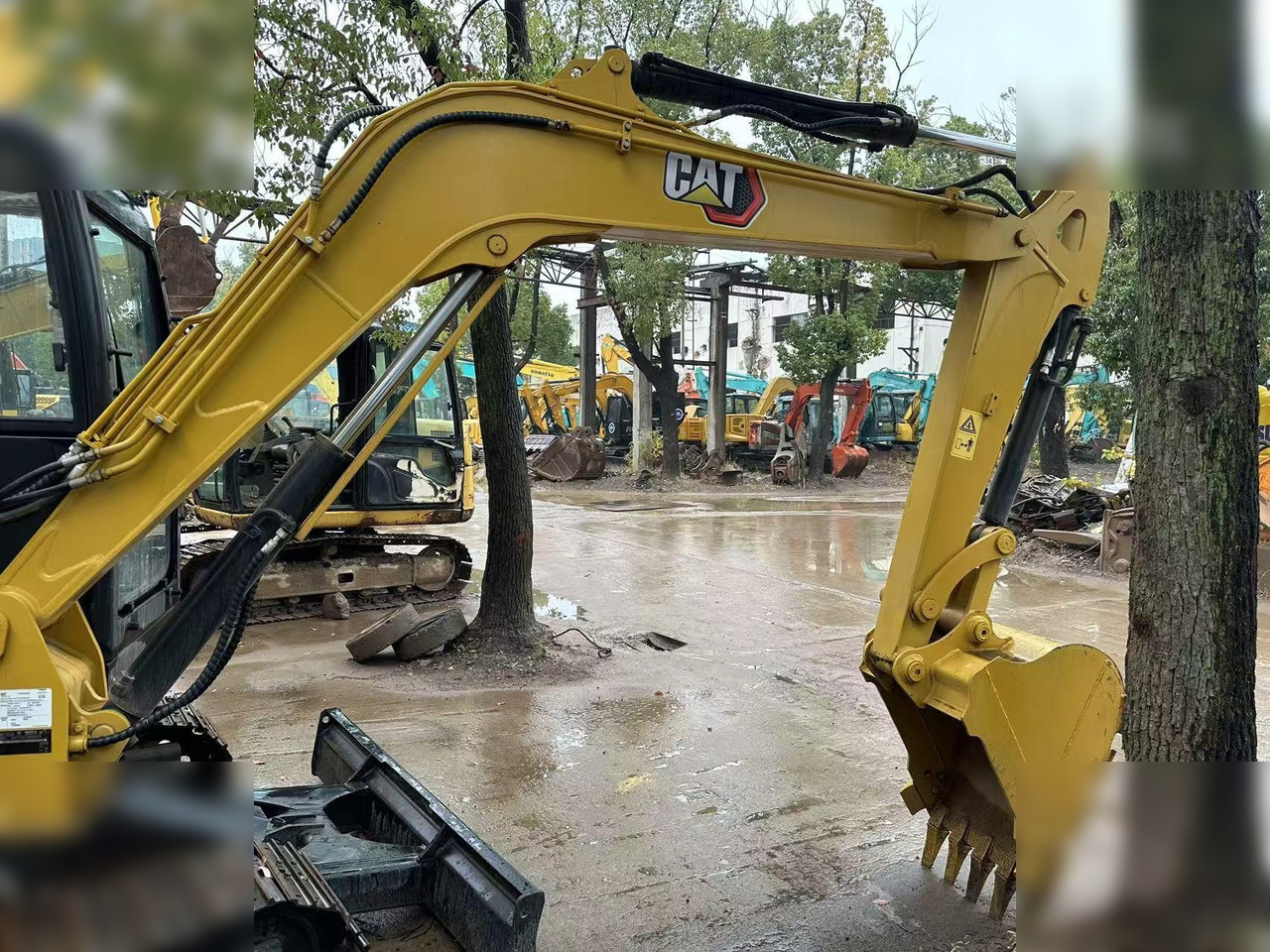 CATERPILLAR 305.5E - حفار صغير: صورة 4 CATERPILLAR 305.5E - حفار صغير: صورة 4