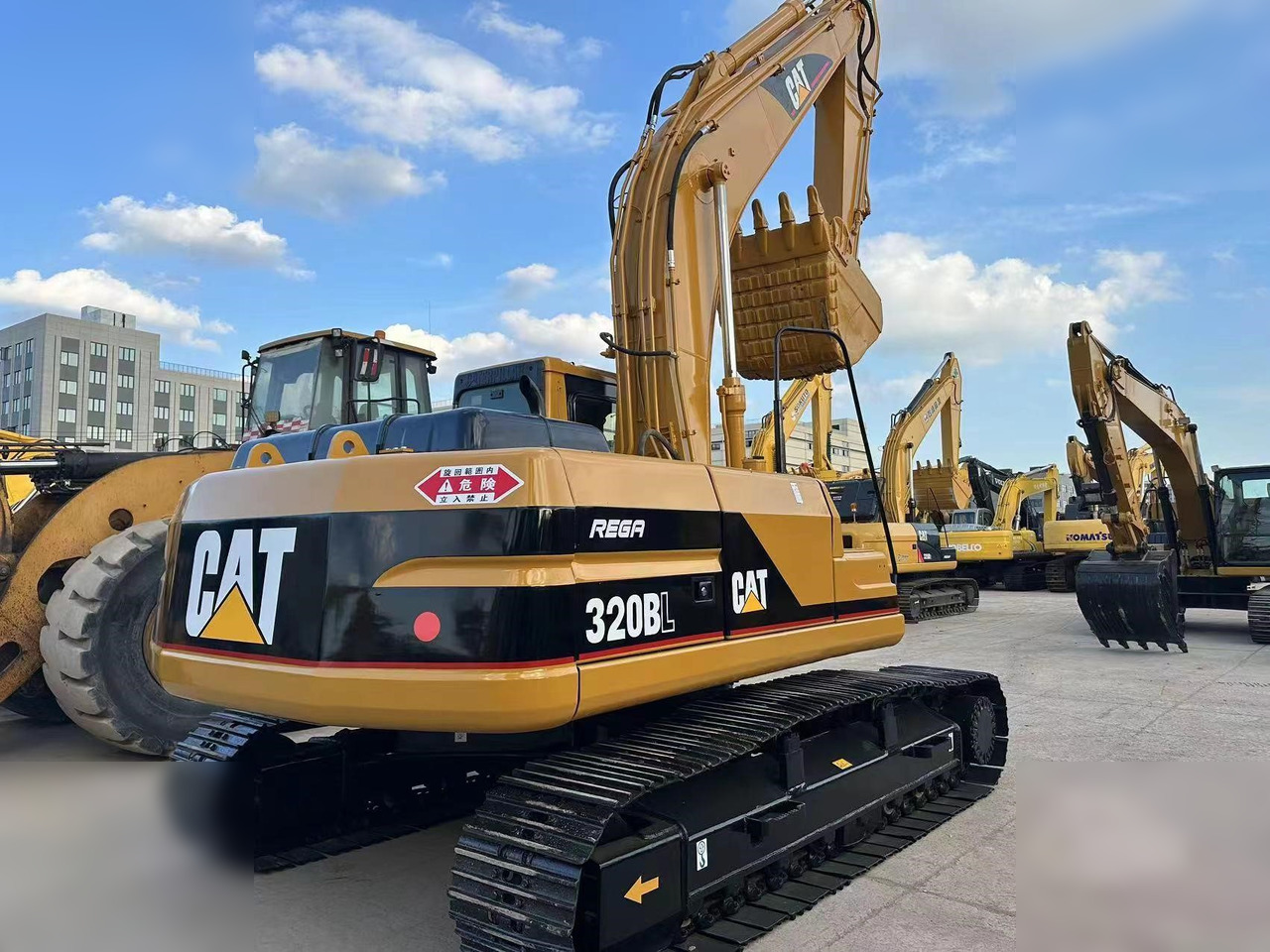 CATERPILLAR 320BL - حفار زاحف: صورة 2 CATERPILLAR 320BL - حفار زاحف: صورة 2