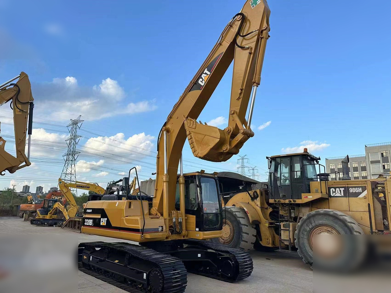 CATERPILLAR 320BL - حفار زاحف: صورة 5 CATERPILLAR 320BL - حفار زاحف: صورة 5